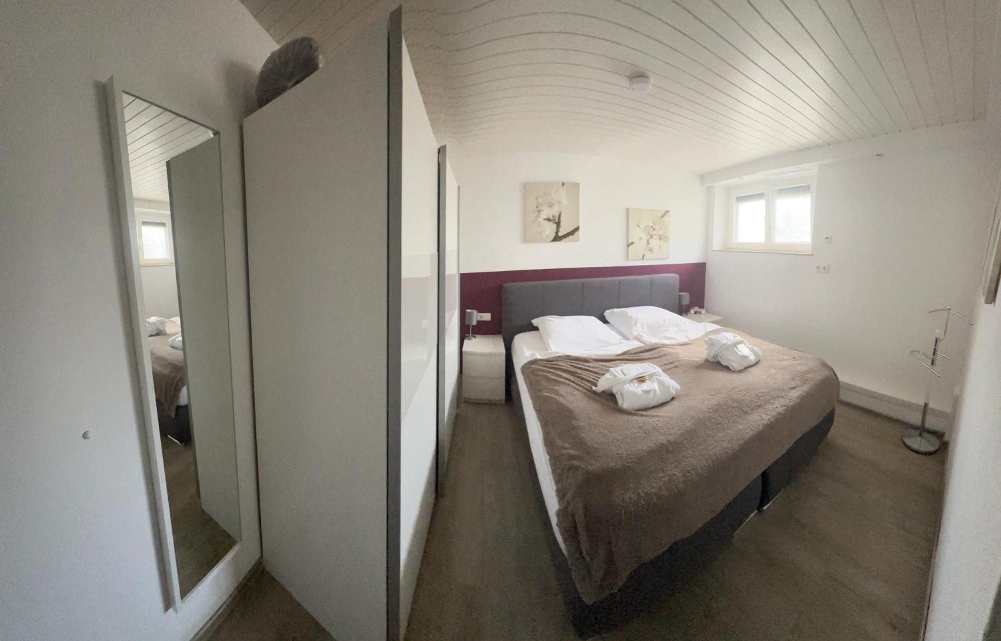Ferienwohnung Schlossblick - 4 Sterne Sauna Pool Whirlpool Exklusiv Braunfels Bagian luar foto